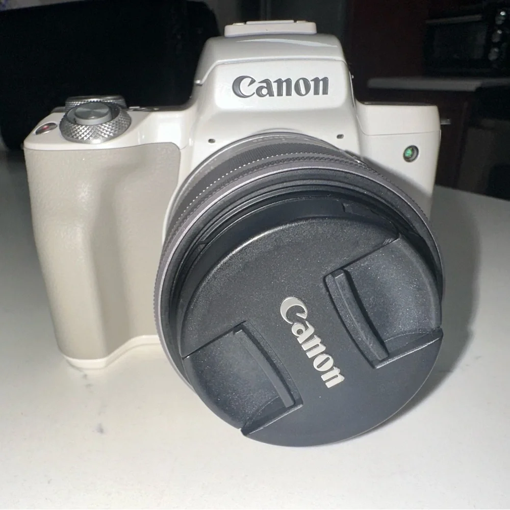 White Canon EOS M50